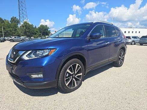 Used 2019 Nissan Rogue SV AWD/4WD image 1
