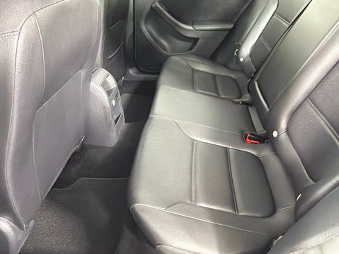 Used 2014 Volkswagen Jetta SE FWD image 18
