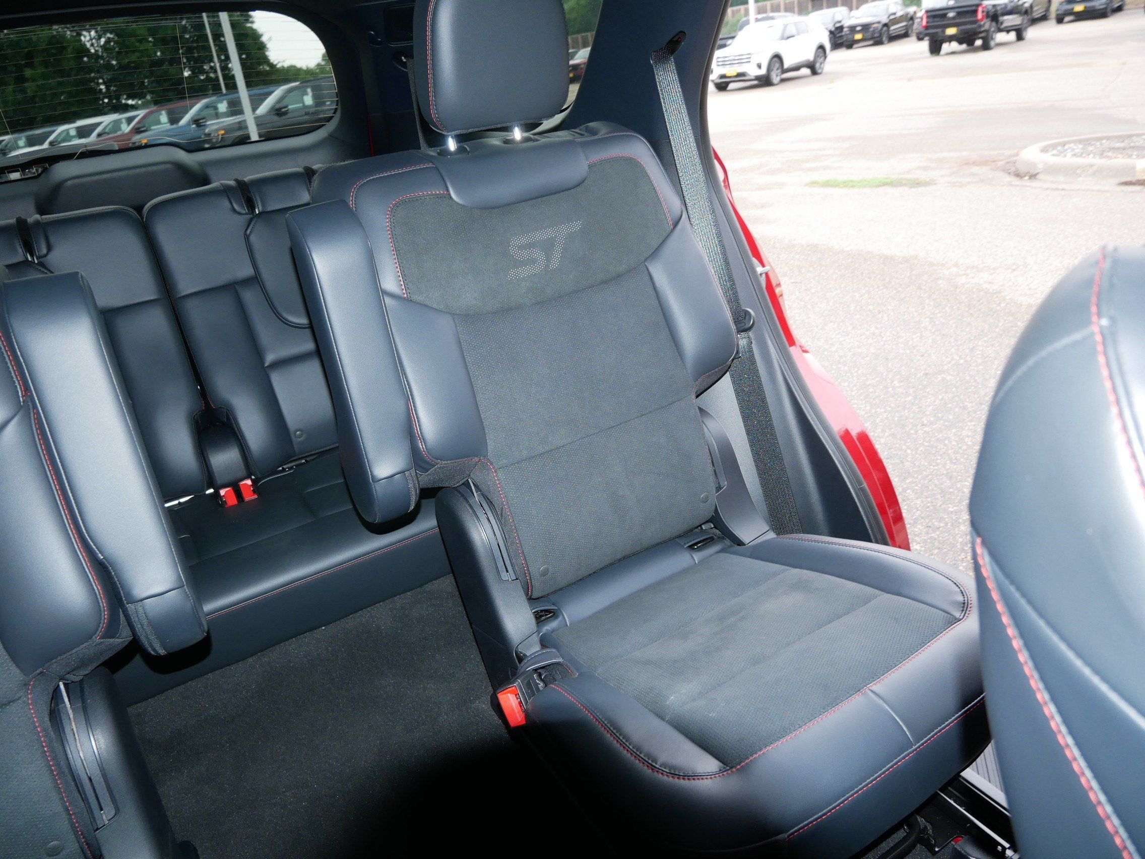 Used 2026 Ford Explorer ST w/ Sun And Sound Package AWD/4WD image 14