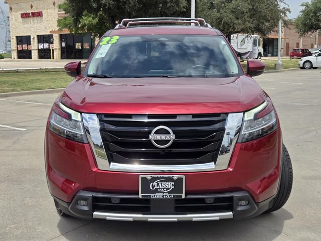 Used 2023 Nissan Pathfinder Platinum AWD/4WD image 2