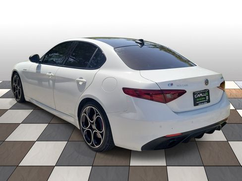 Used 2023 Alfa Romeo Giulia Veloce RWD image 6