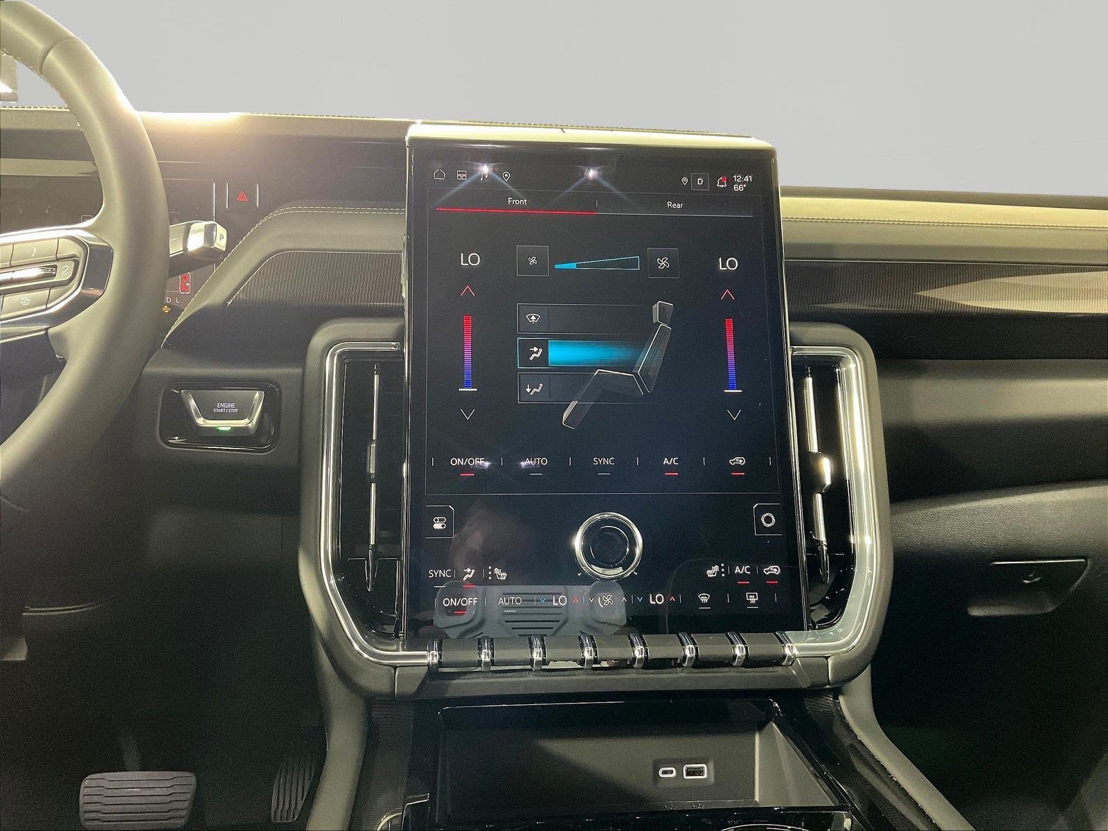 Used 2025 GMC Yukon Elevation AWD/4WD image 9