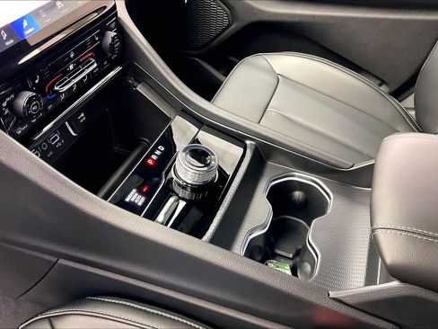 New 2025 Jeep Grand Cherokee Limited w/ Black Appearance Package image 8