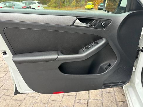Used 2014 Volkswagen Jetta TDI Value Edition image 12