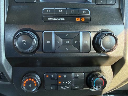 Used 2020 Ford F350 XL w/ Power Equipment Group image 41