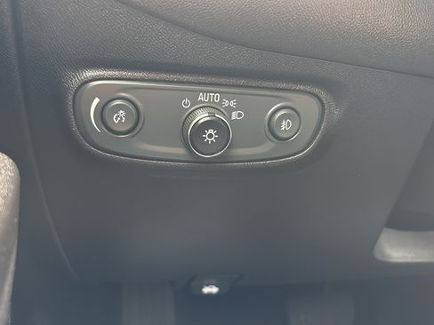 Used 2019 Chevrolet Equinox Premier AWD/4WD image 28