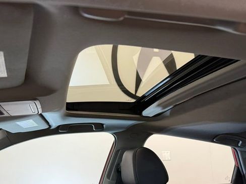 Certified 2025 Acura Integra Base image 11