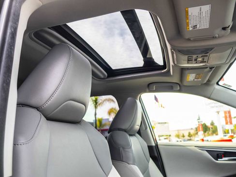 Certified 2020 Toyota RAV4 Limited image 22