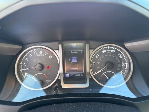 Used 2016 Toyota Tacoma SR5 image 3