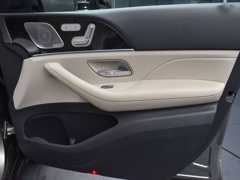 Used 2020 Mercedes-Benz GLE 350 4MATIC w/ Premium Package image 20