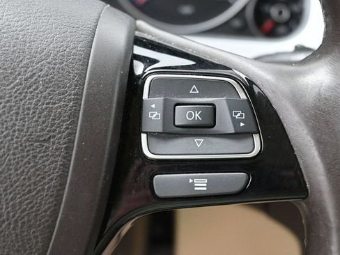 Used 2016 Volkswagen Touareg Sport AWD/4WD image 18
