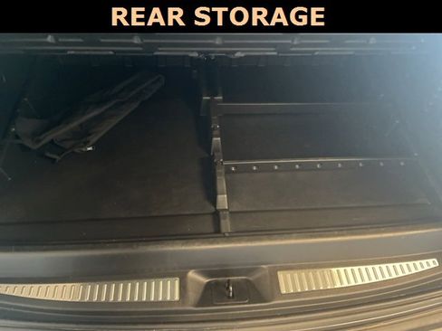 Used 2018 Chevrolet Suburban Premier image 36