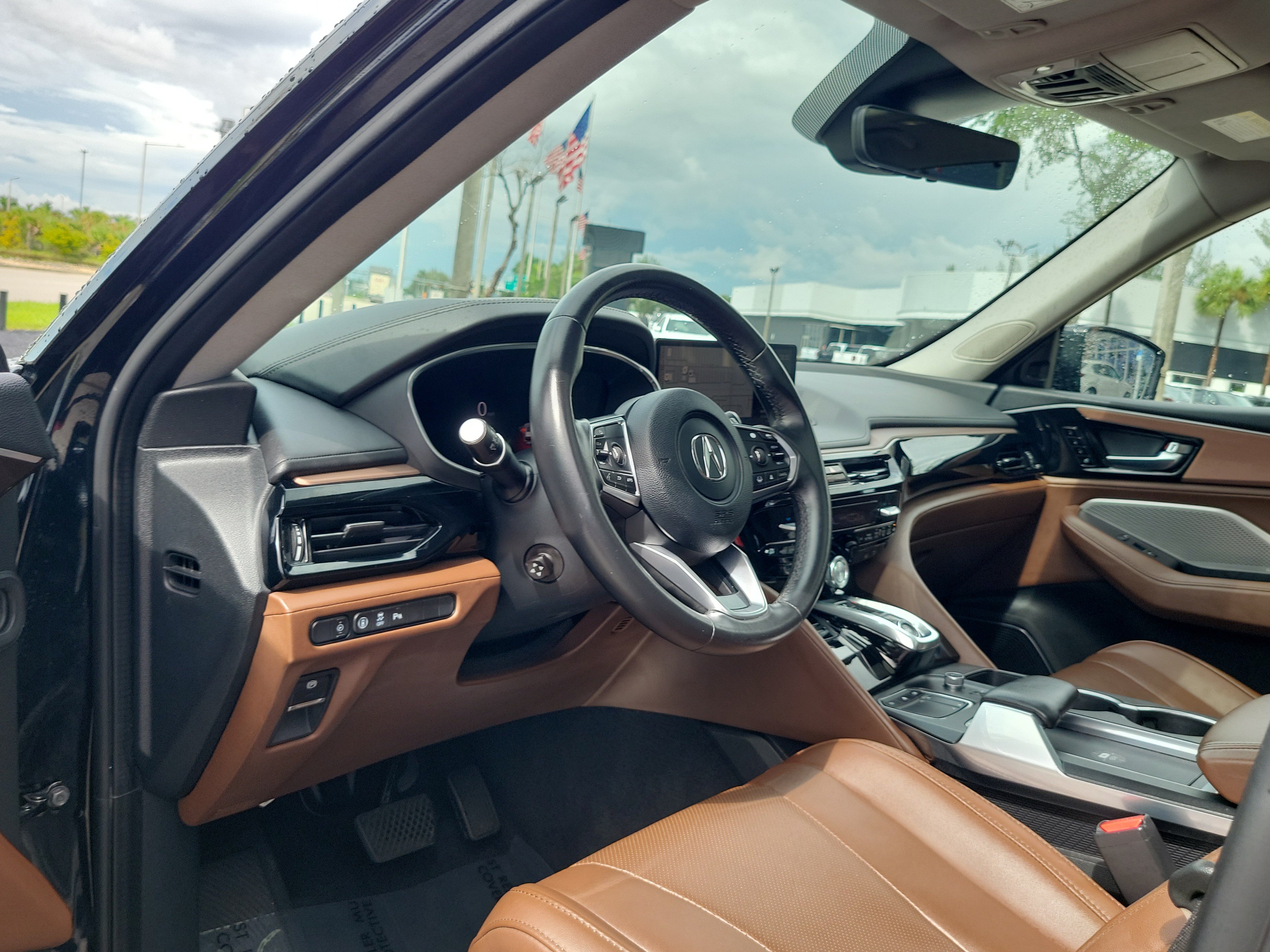 Used 2023 Acura MDX w/ Technology Package FWD image 9