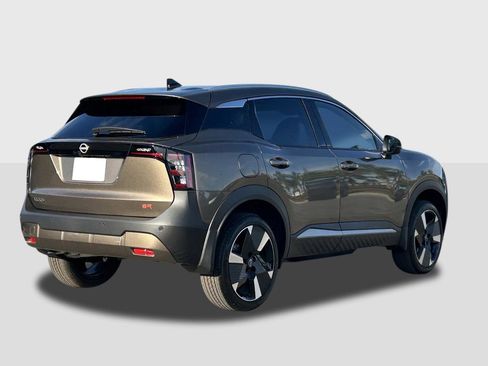 New 2026 Nissan Kicks SR image 4