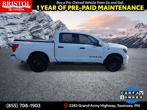 Used 2019 Nissan Titan SL w/ Midnight Edition image 11