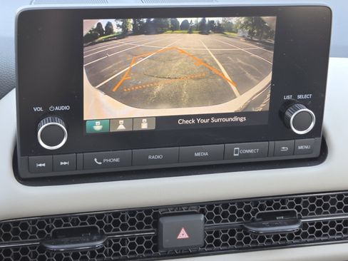 Certified 2023 Honda HR-V LX image 9