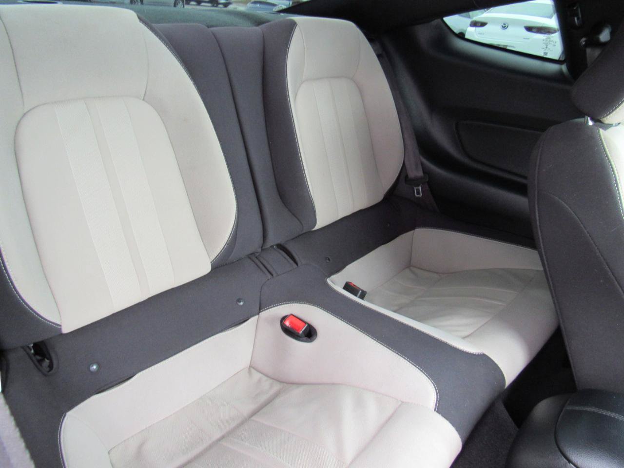 Used 2020 Ford Mustang Coupe RWD image 26