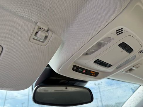 Used 2025 Buick Envision Preferred image 28