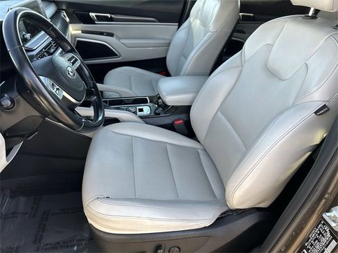 Used 2020 Kia Telluride S w/ S 8 Passenger Seating Package image 19