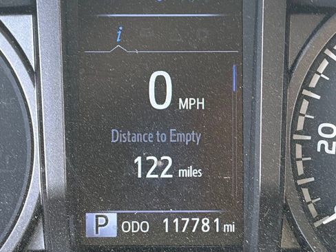 Used 2021 Toyota Tacoma TRD Off-Road w/ Technology Package AWD/4WD image 10