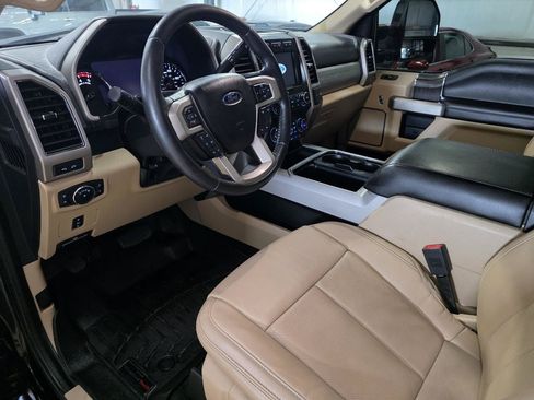 Used 2020 Ford F250 Lariat w/ Lariat Value Package AWD/4WD image 11