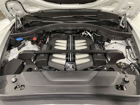 Used 2019 Rolls-Royce Cullinan image 16