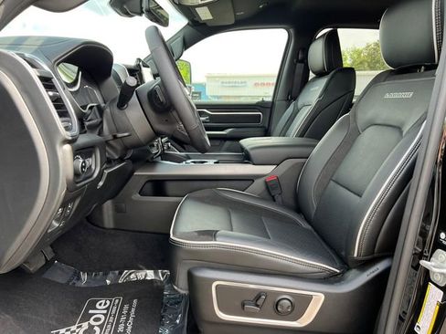 Used 2025 RAM 1500 Laramie w/ Advanced Safety Group II AWD/4WD image 4