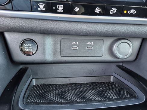 Certified 2026 Nissan Rogue SV FWD image 28