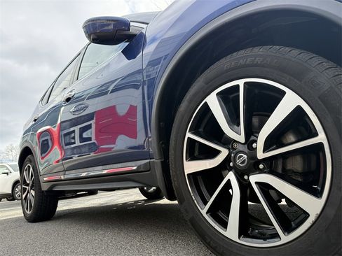 Used 2019 Nissan Rogue SL image 9