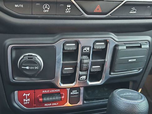 Used 2023 Jeep Gladiator Mojave image 29