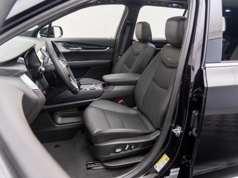 New 2025 Cadillac XT6 Premium Luxury image 18