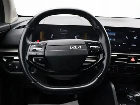 Used 2026 Kia Sportage LX FWD image 20
