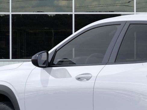 New 2026 Chevrolet Trax LS w/ Driver Confidence Package image 13