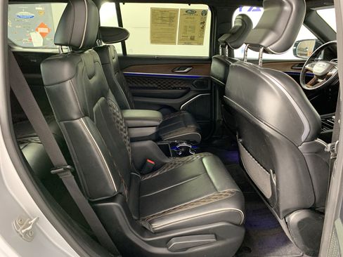 Used 2021 Jeep Grand Cherokee L Summit w/ Advanced Protech Group IV image 38