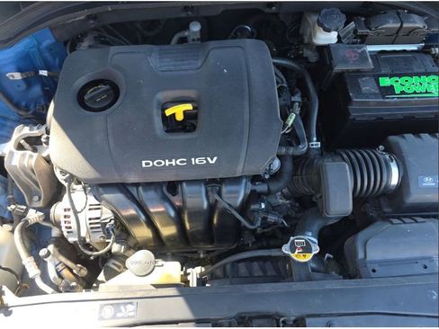 Used 2017 Hyundai Elantra Limited w/ Limited Tech Package 08 image 24