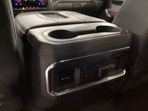 Used 2020 GMC Sierra 1500 Elevation w/ Elevation Value Package AWD/4WD image 13