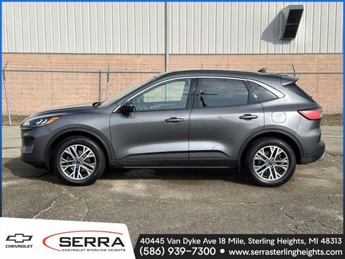 Used 2022 Ford Escape SEL image 2