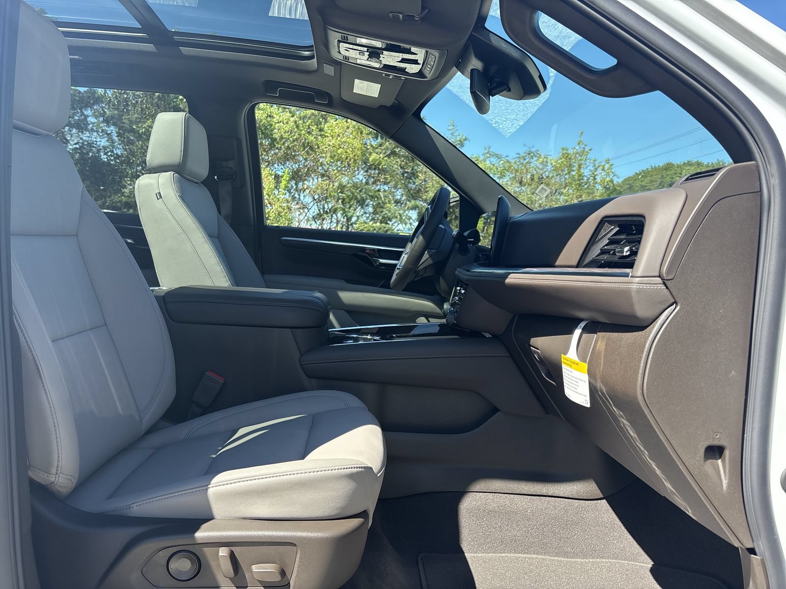 New 2027 Chevrolet Tahoe Z71 w/ Comfort Package AWD/4WD image 28