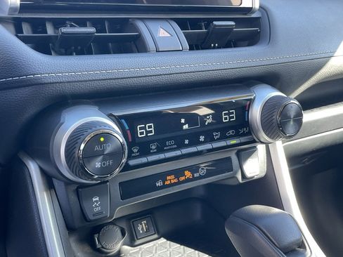 Used 2024 Toyota RAV4 XLE image 17