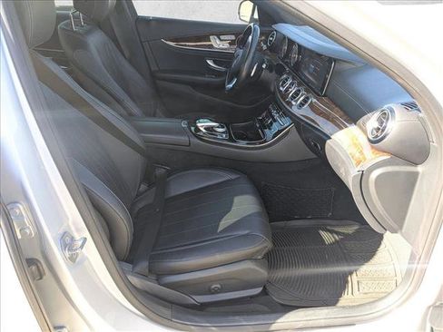 Used 2017 Mercedes-Benz E 300 4MATIC image 22