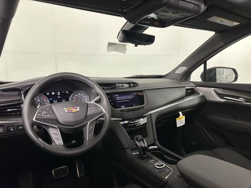 New 2025 Cadillac XT5 Sportv w/ Technology Package image 41