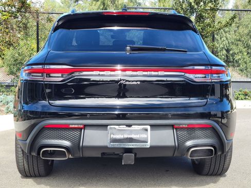 Used 2025 Porsche Macan image 6