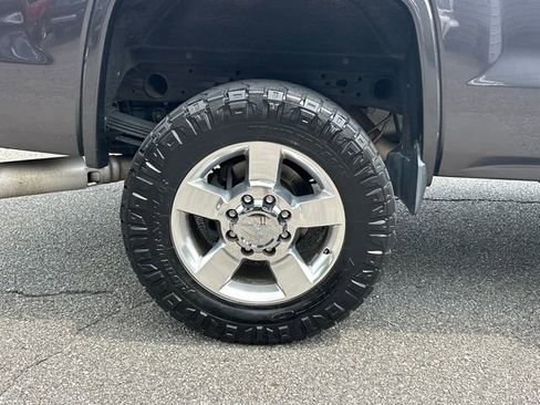 Used 2016 GMC Sierra 2500 Denali w/ Duramax Plus Package AWD/4WD image 17