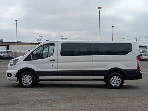 Used 2024 Ford Transit 350 XLT RWD image 4