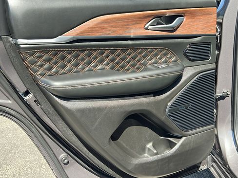 Used 2025 Jeep Grand Cherokee Summit w/ Adv Protech Group IV image 12