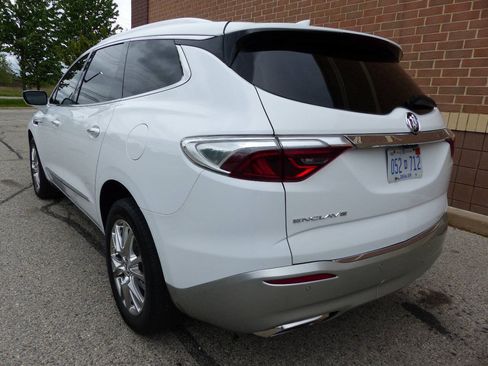 Used 2022 Buick Enclave Premium w/ Surround and Sites Package FWD image 7