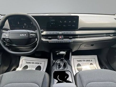 Used 2025 Kia K4 FWD image 7