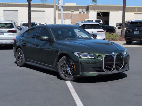 Used 2023 BMW i4 eDrive35 w/ Premium Package image 2