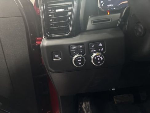 Used 2025 GMC Sierra 1500 AT4 w/ AT4 Premium Package image 15