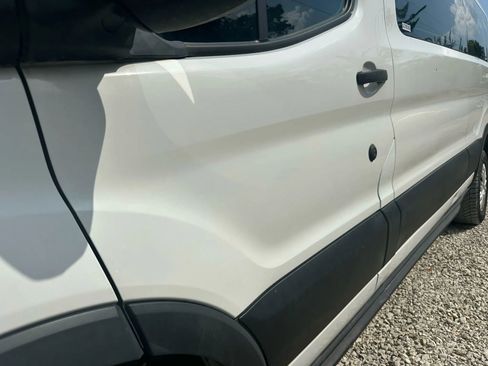 Used 2015 Ford Transit 350 XLT image 18